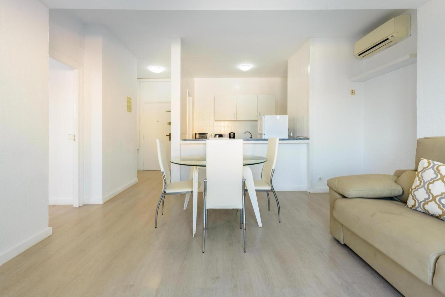 Jacaranda Apartments & Studios Es Cana Oda fotoğraf