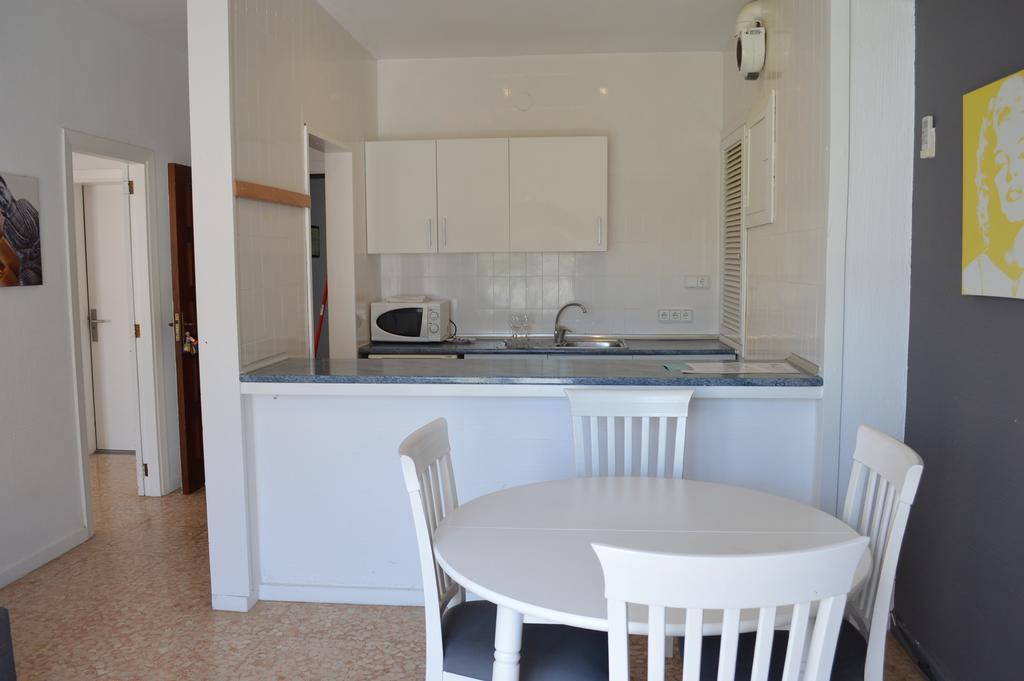 Jacaranda Apartments & Studios Es Cana Dış mekan fotoğraf