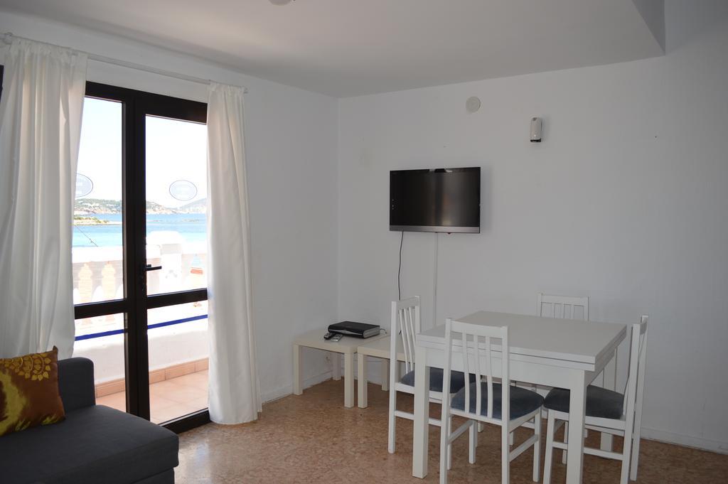 Jacaranda Apartments & Studios Es Cana Dış mekan fotoğraf