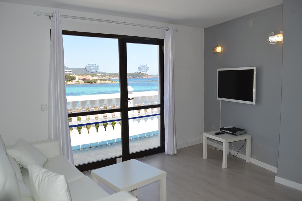 Jacaranda Apartments & Studios Es Cana Dış mekan fotoğraf