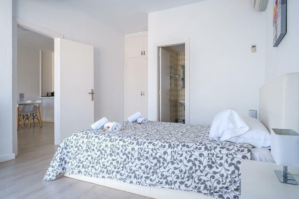 Jacaranda Apartments & Studios Es Cana Dış mekan fotoğraf
