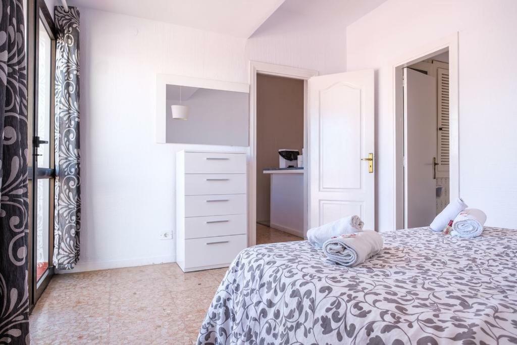 Jacaranda Apartments & Studios Es Cana Dış mekan fotoğraf
