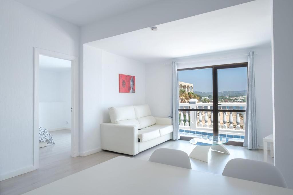 Jacaranda Apartments & Studios Es Cana Dış mekan fotoğraf